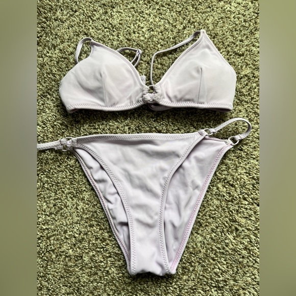 Bikini - Picture 1 of 1